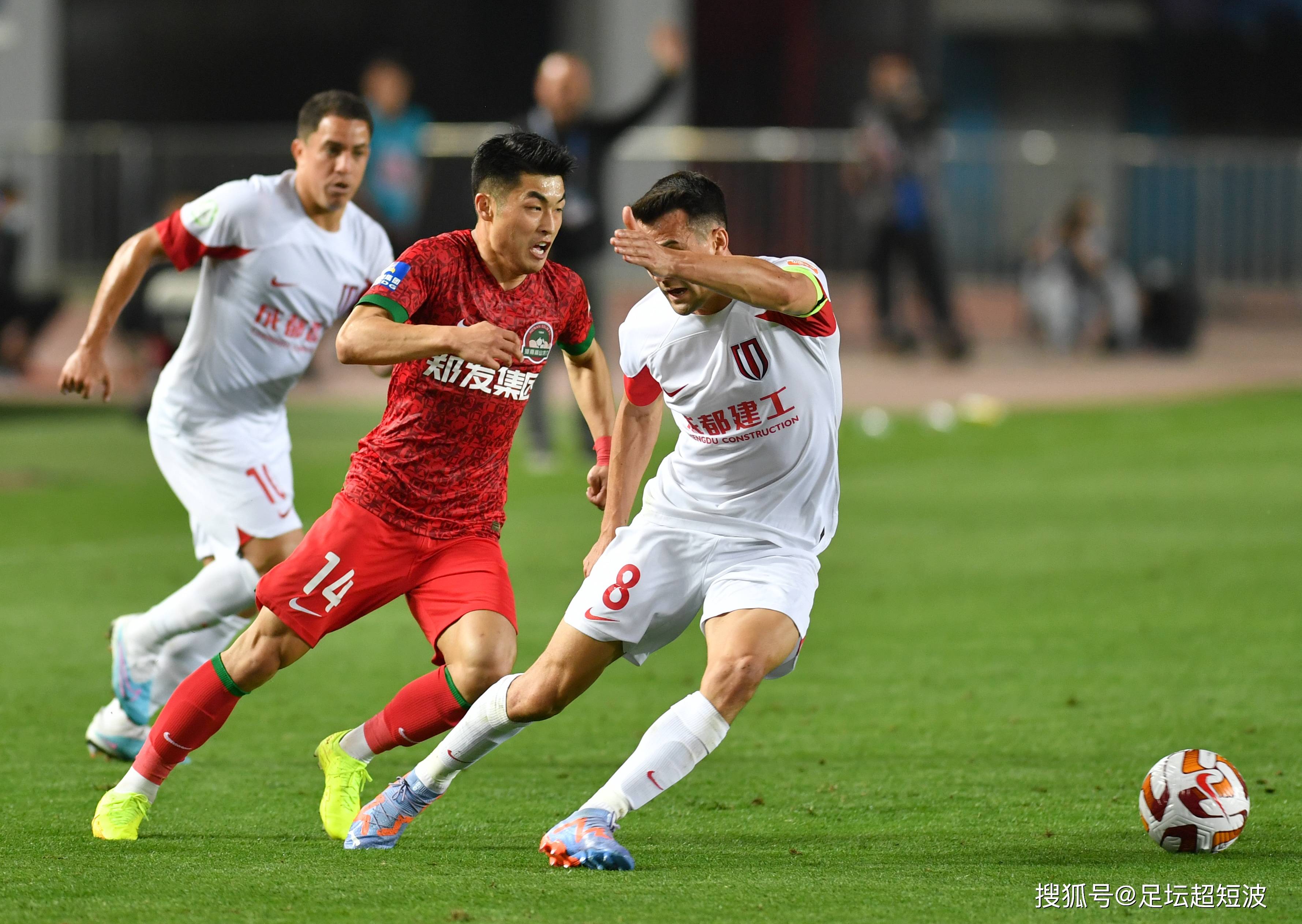 次被沙特突 次被沙特突